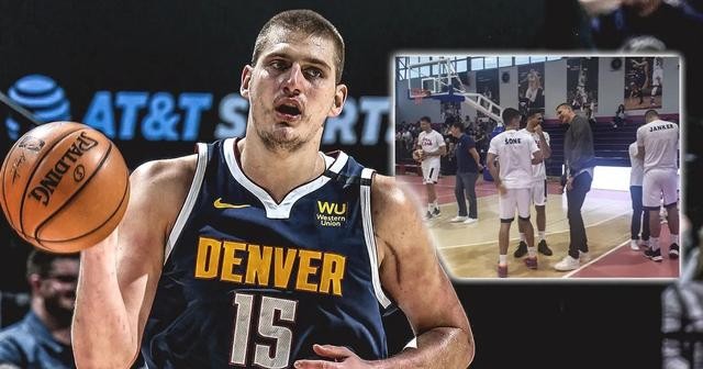 示出了卓越 示出了卓越