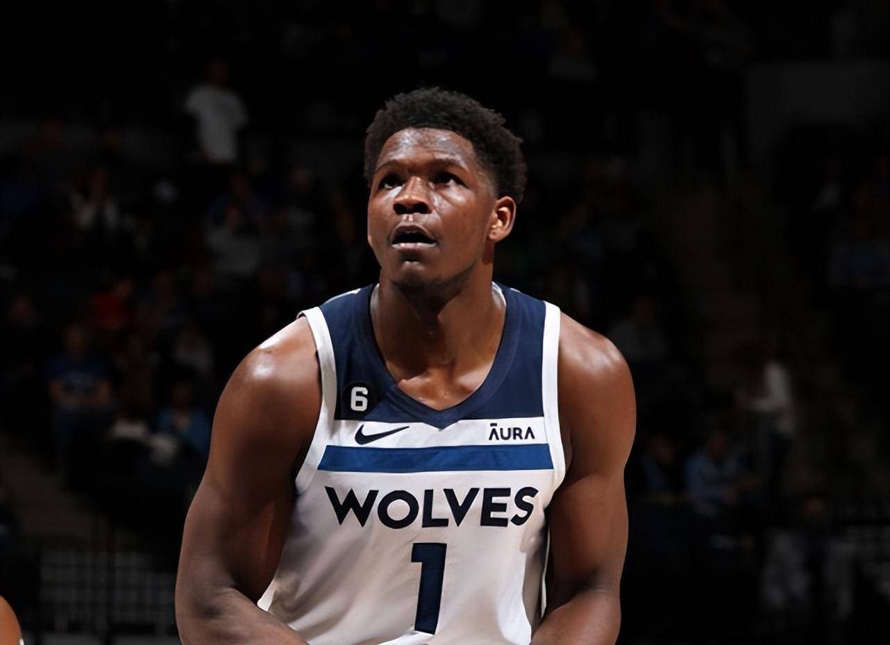 中脱颖而出 中脱颖而出